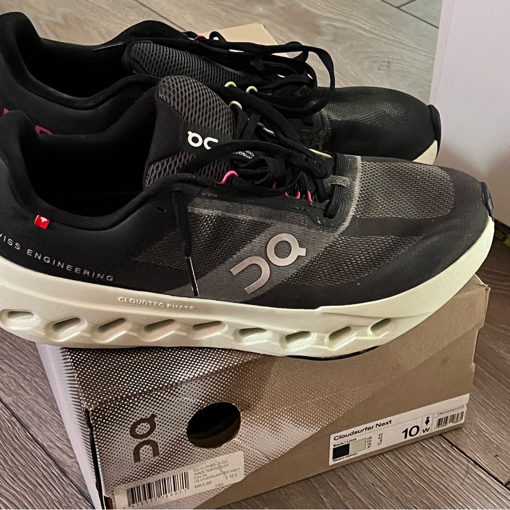 On Running Black and White Cloudsurfer Shoes - Picture 2 of 3